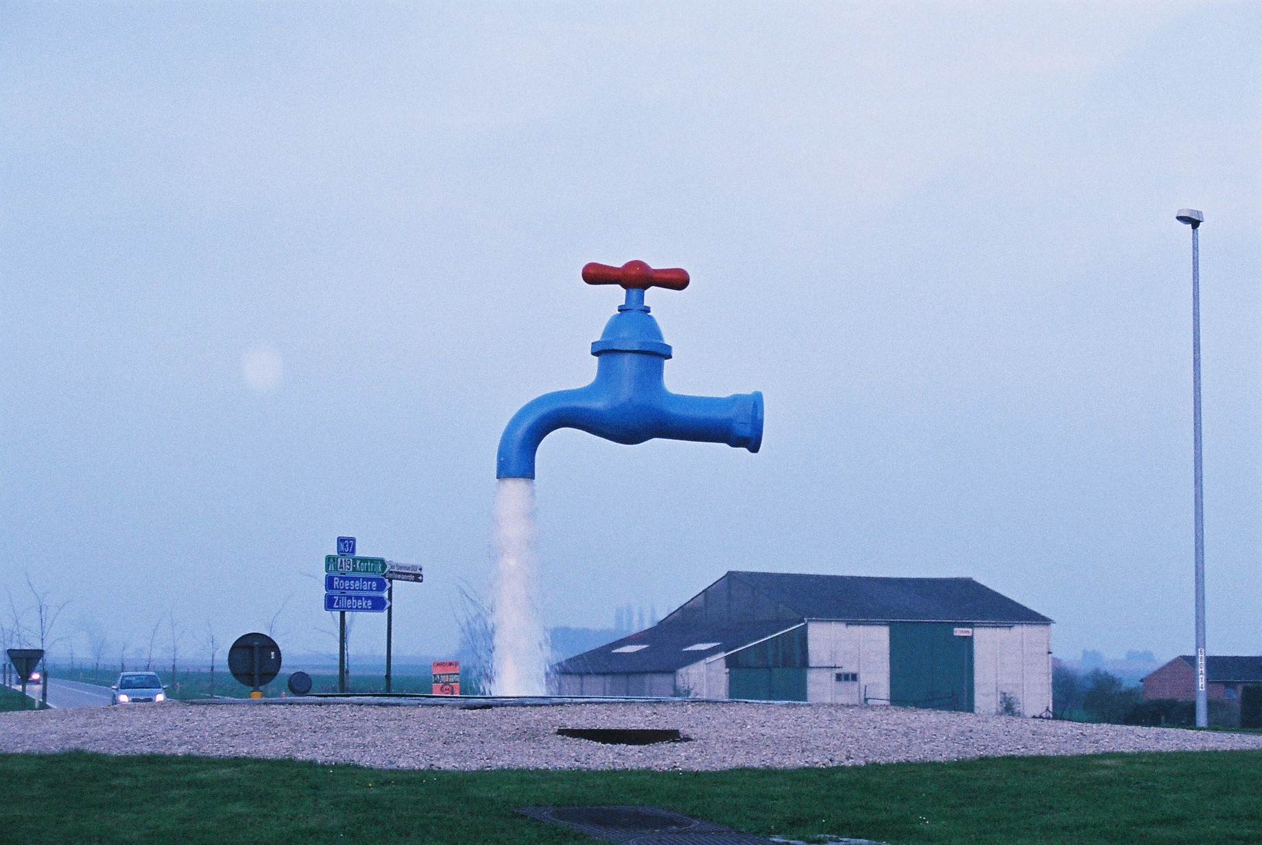 Water is no magic!