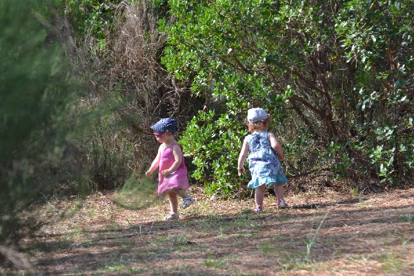 Niñas jugando, Bassin d'Arcachon (Francia, 2015)