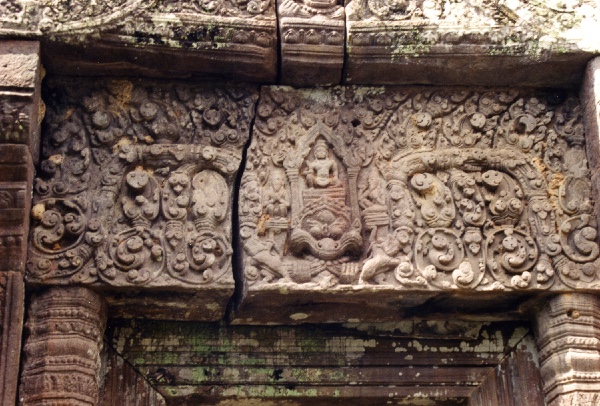 lentil at main sanctuary, Shiva sitting above a Kala