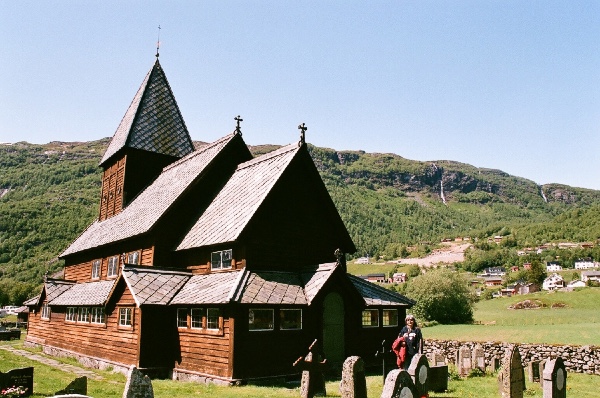 stavkirke in Røldal