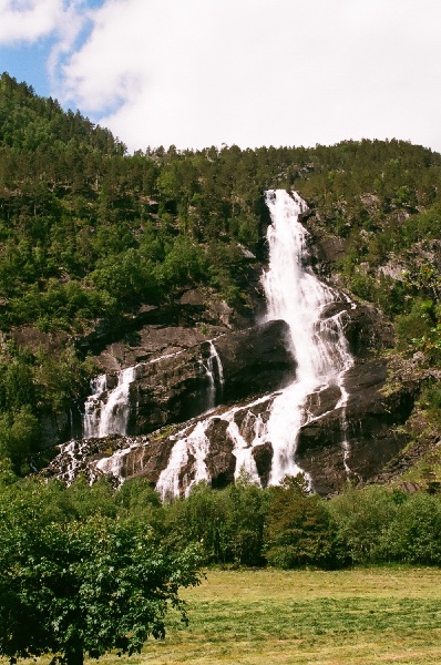 waterfall spreading open