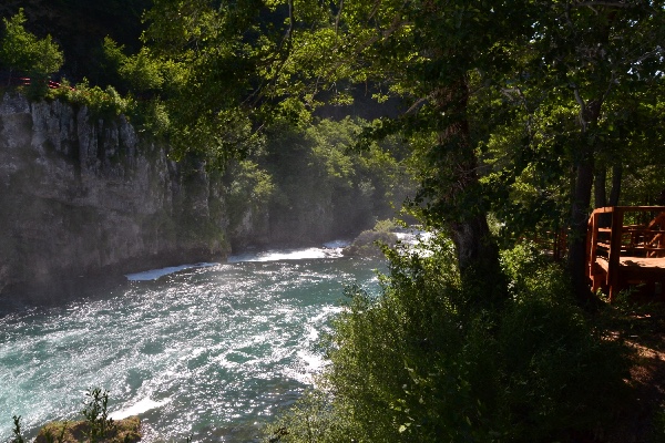 the Una hurries down after the Falls