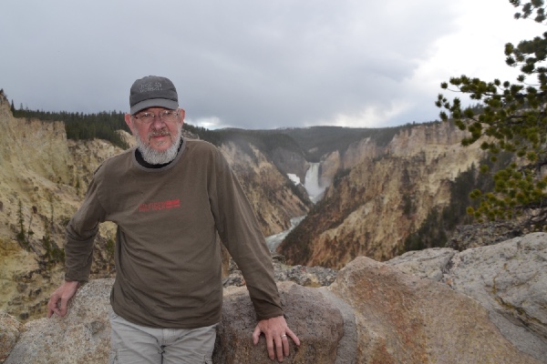 Guy at the Yellowstone Canyon