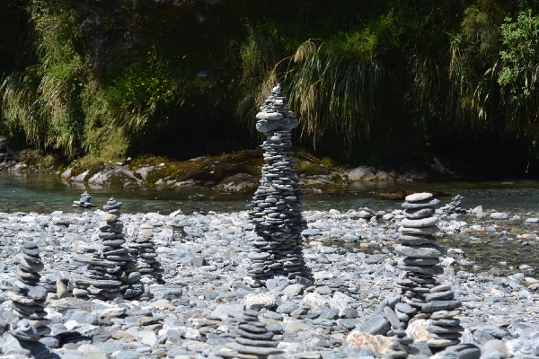 ingeniously constructed pebble piles