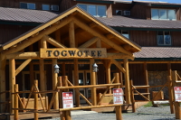 Togwotee motel entry